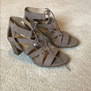 Neutral Pumps Size 6.5